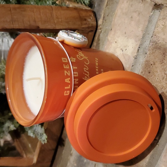 Coffee Cup Candle - Glazed Donut & Pumpkin Spice - Picture 2 of 9